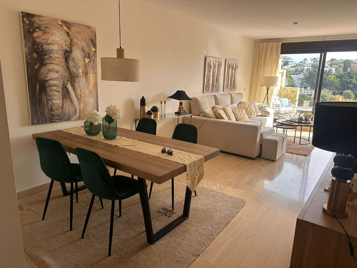 2 Bedroom Apartment for Sale in Estepona — 8