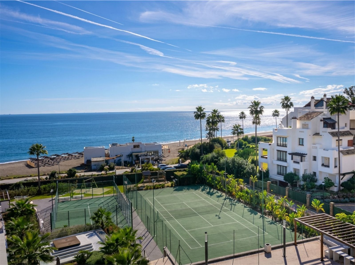 3 Bedroom Apartment for Sale in Estepona — 4