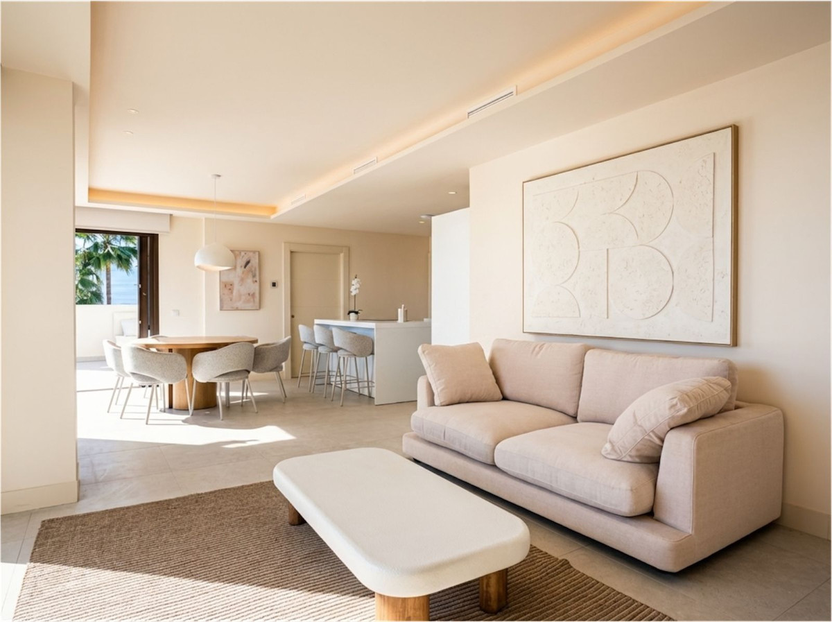 3 Bedroom Apartment for Sale in Estepona — view 10