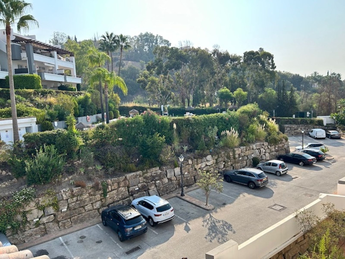 3 Bedroom Apartment for Sale in Benahavís — 6
