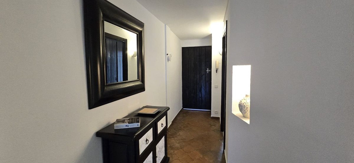 1 Bedroom Apartment for Sale in Puerto Banús — 9