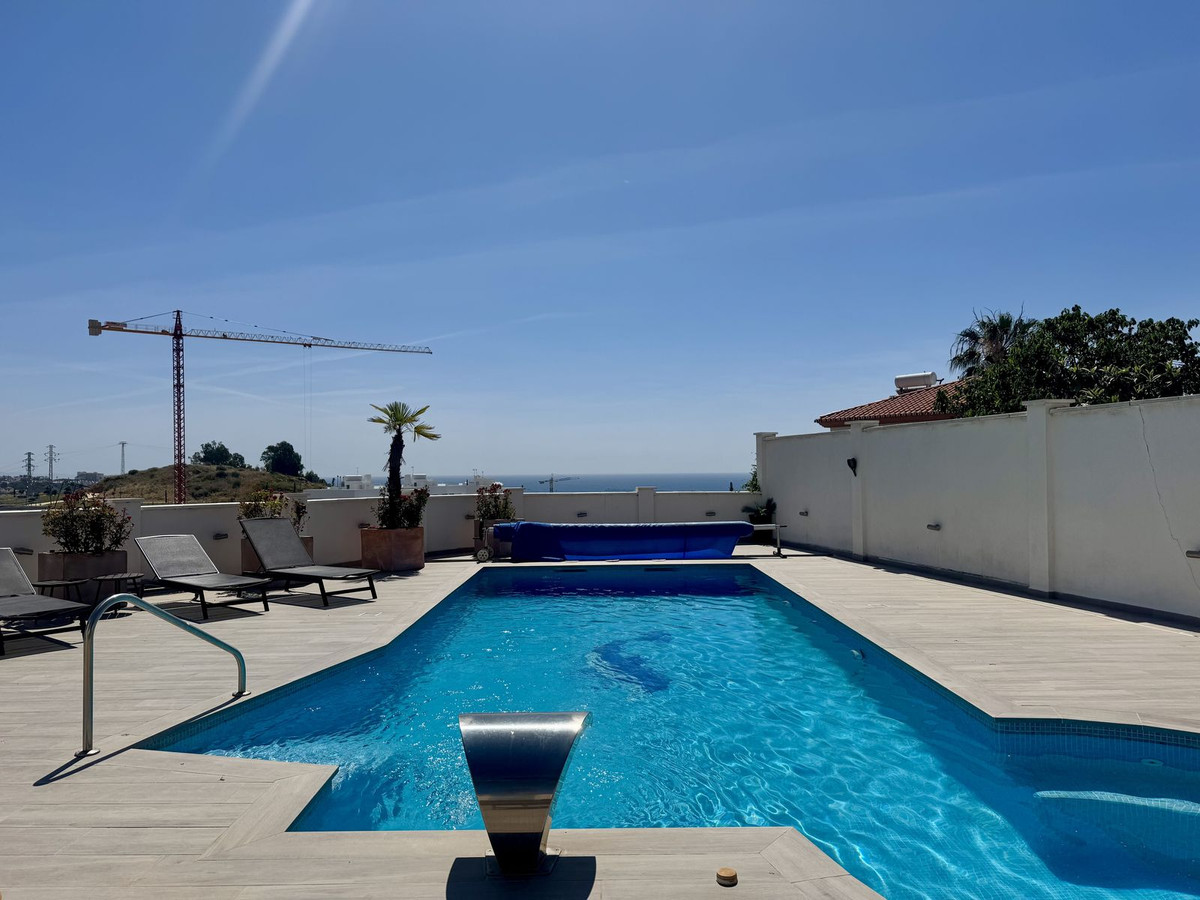 4 Bedroom Villa for Sale in Estepona