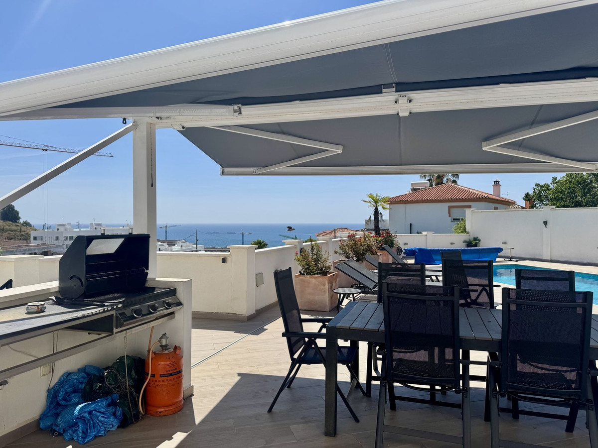 4 Bedroom Villa for Sale in Estepona — 8