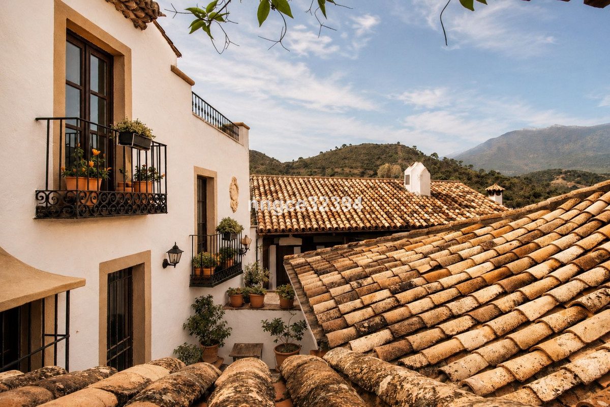 4 Bedroom Villa for Sale in Benahavís — 9