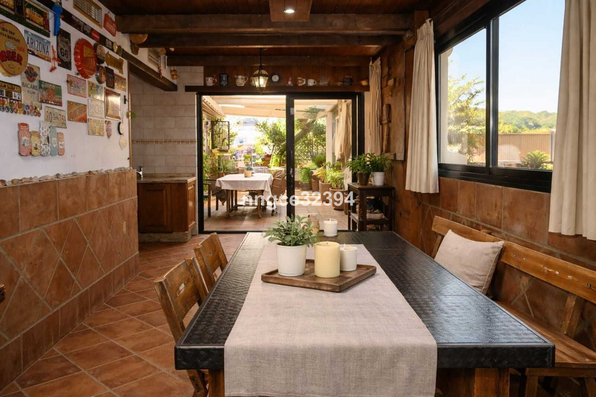 4 Bedroom Apartment for Sale in San Pedro de Alcántara — 8