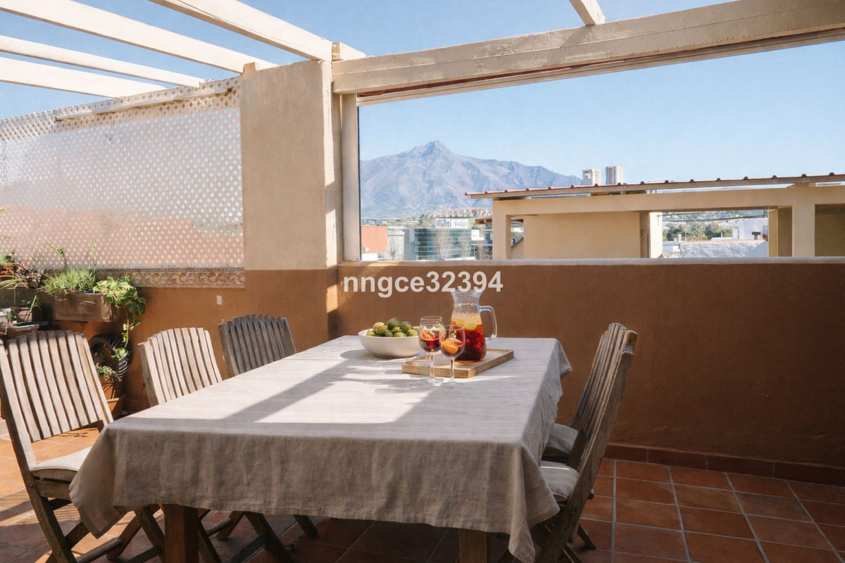 4 Bedroom Apartment for Sale in San Pedro de Alcántara — view 10