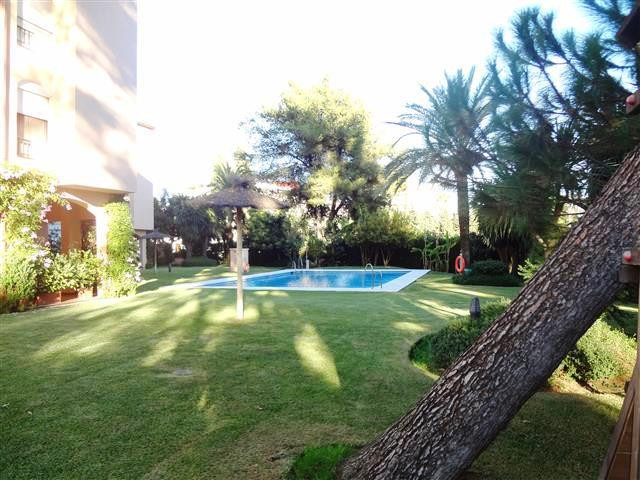 3 Bedroom Apartment for Sale in Nueva Andalucía — 2
