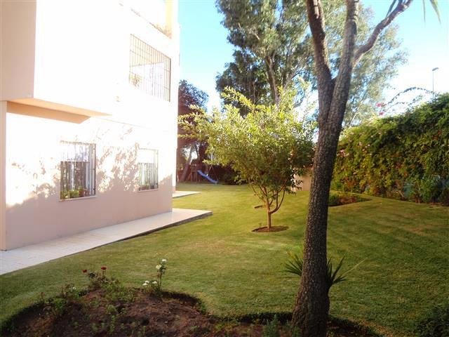 3 Bedroom Apartment for Sale in Nueva Andalucía — view 16