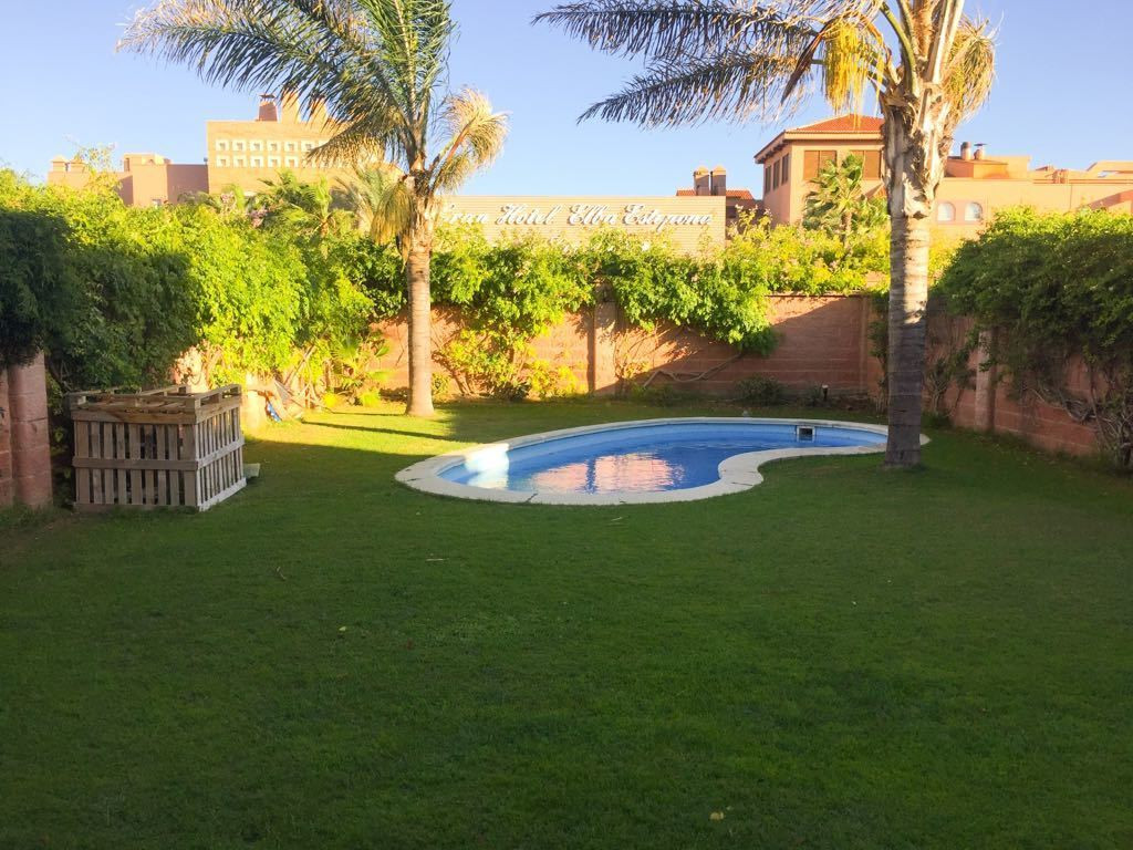 4 Bedroom Villa for Sale in Estepona — 2