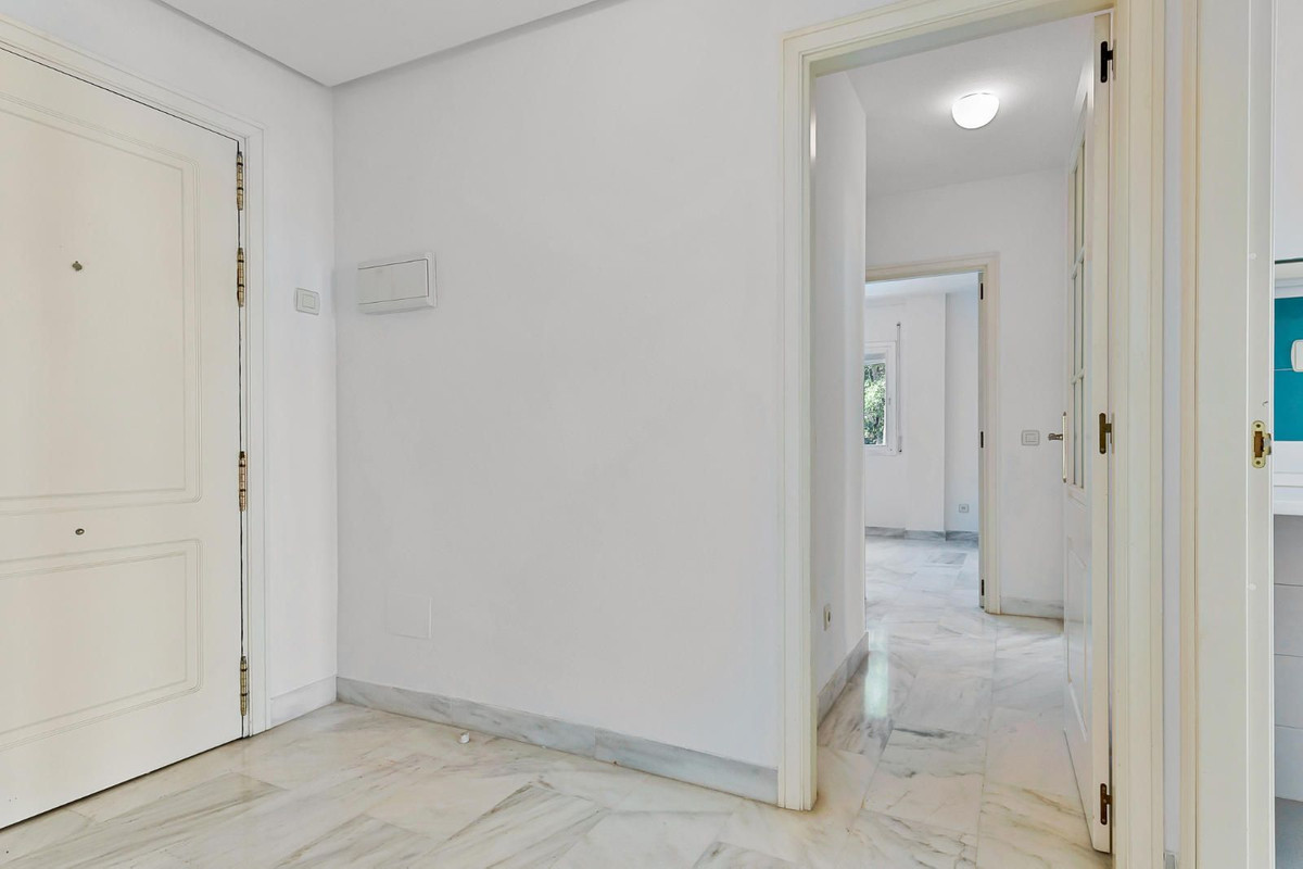 2 Bedroom Apartment for Sale in Marbella — 6