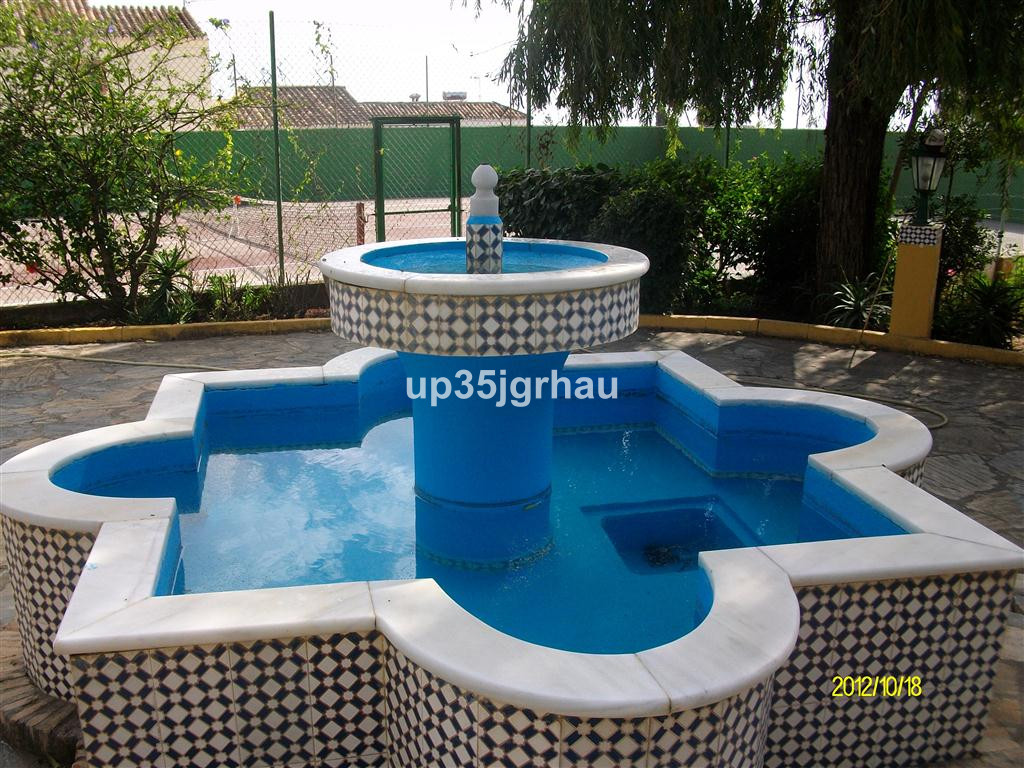 5 Bedroom Villa for Sale in Estepona — 7