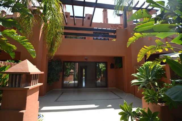 3 Bedroom Villa for Sale in The Golden Mile