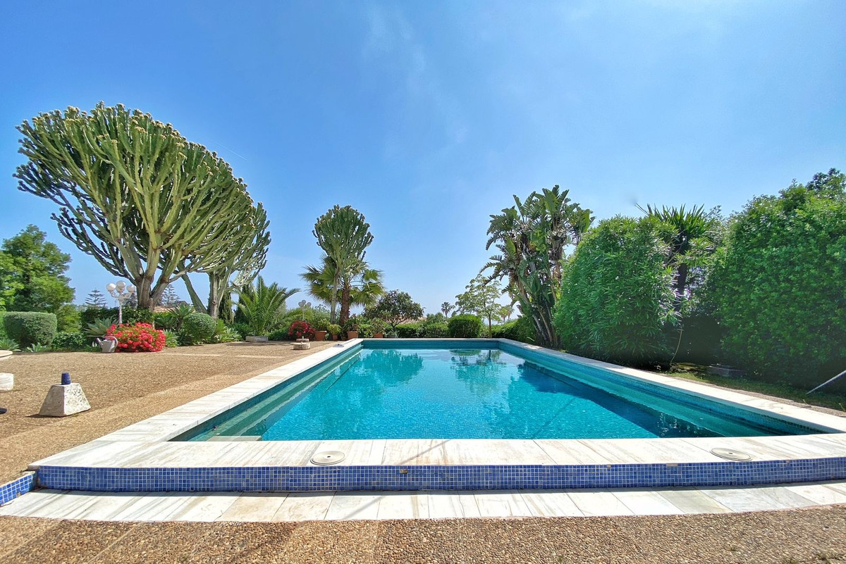 4 Bedroom Villa for Sale in Marbella