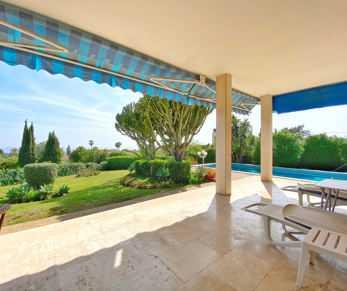 4 Bedroom Villa for Sale in Marbella — 3