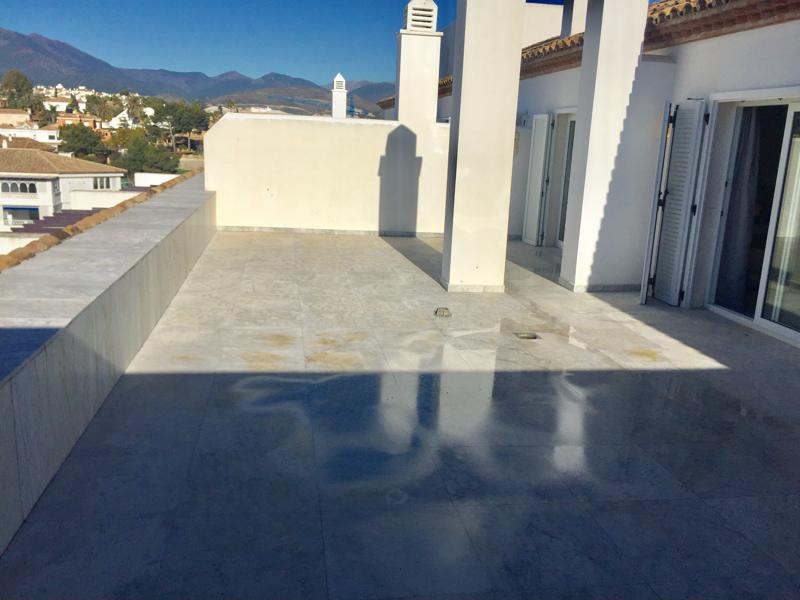 3 Bedroom Apartment for Sale in Puerto Banús