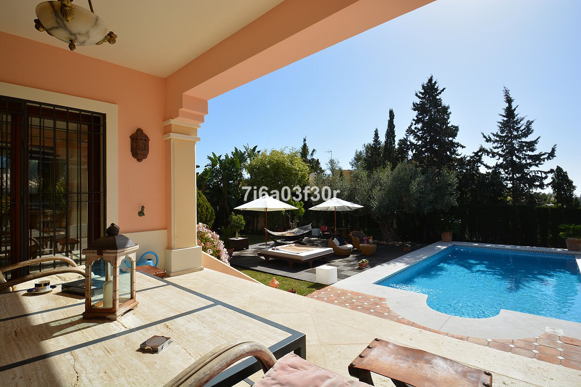 5 Bedroom Villa for Sale in Nueva Andalucía — 3