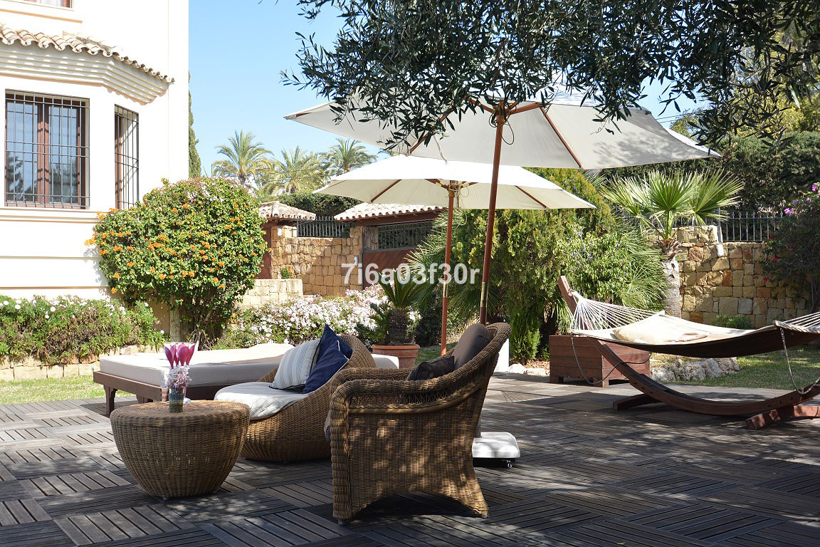 5 Bedroom Villa for Sale in Nueva Andalucía — 6
