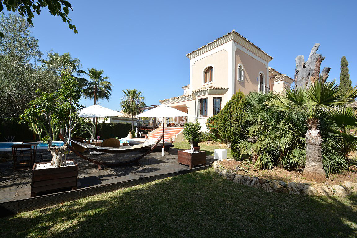 5 Bedroom Villa for Sale in Nueva Andalucía — view 10