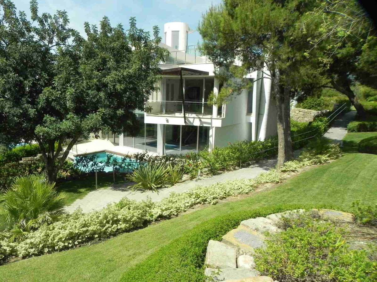 4 Bedroom Villa for Sale in Sierra Blanca