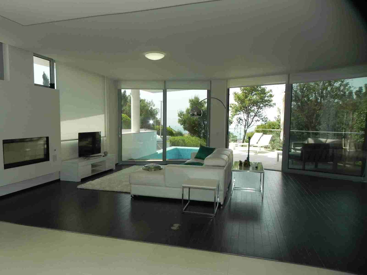 4 Bedroom Villa for Sale in Sierra Blanca — view 11