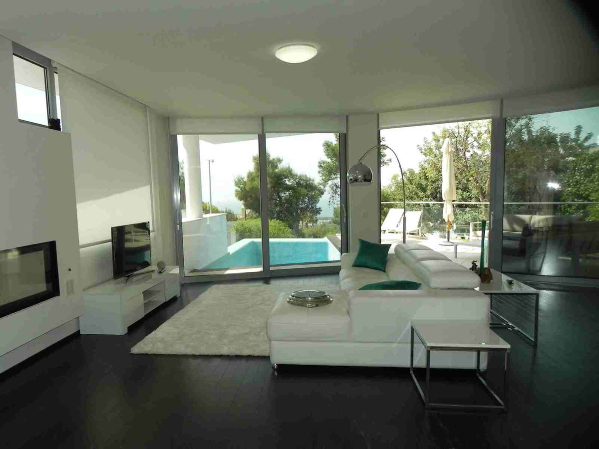 4 Bedroom Villa for Sale in Sierra Blanca — 6