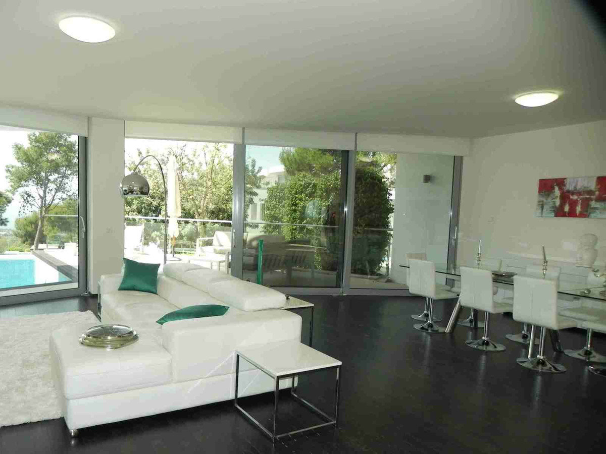 4 Bedroom Villa for Sale in Sierra Blanca — 7