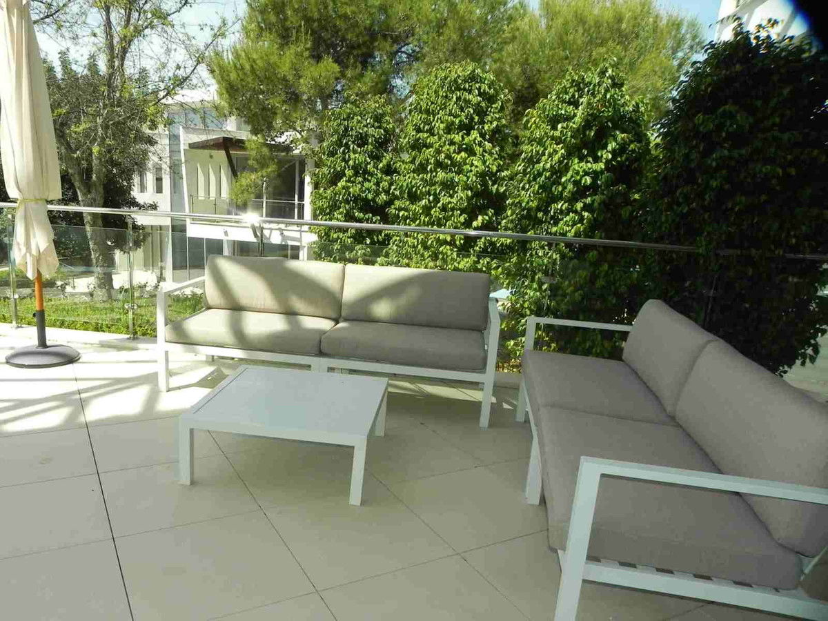 4 Bedroom Villa for Sale in Sierra Blanca — 8