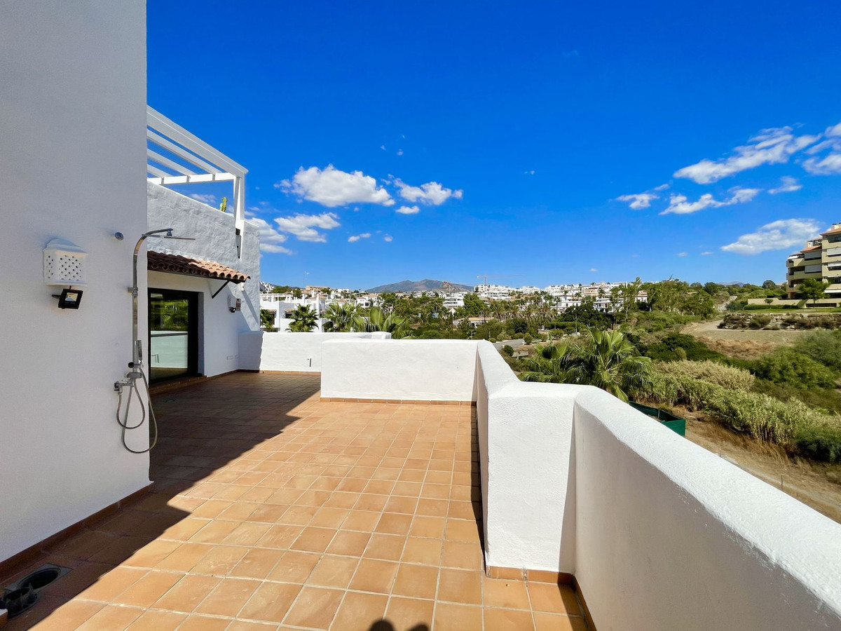 3 Bedroom Apartment for Sale in New Golden Mile — view 11
