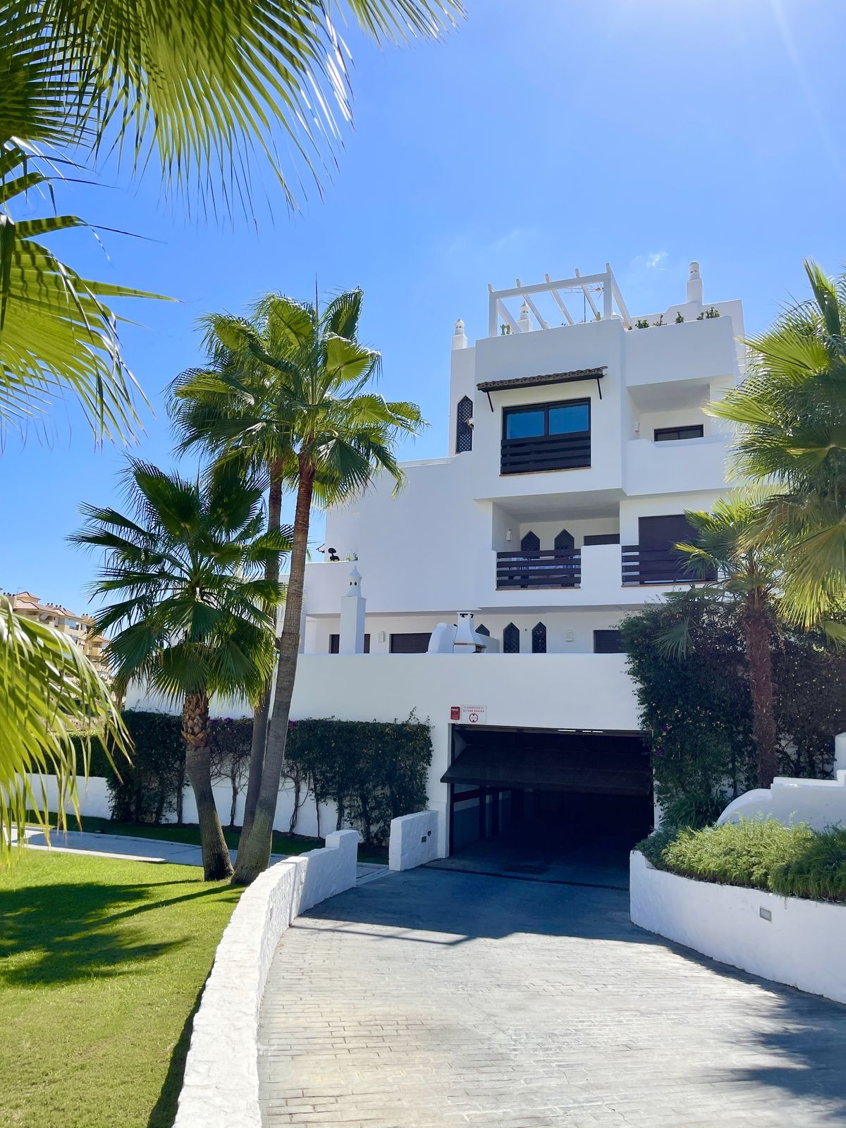 3 Bedroom Apartment for Sale in New Golden Mile — view 16