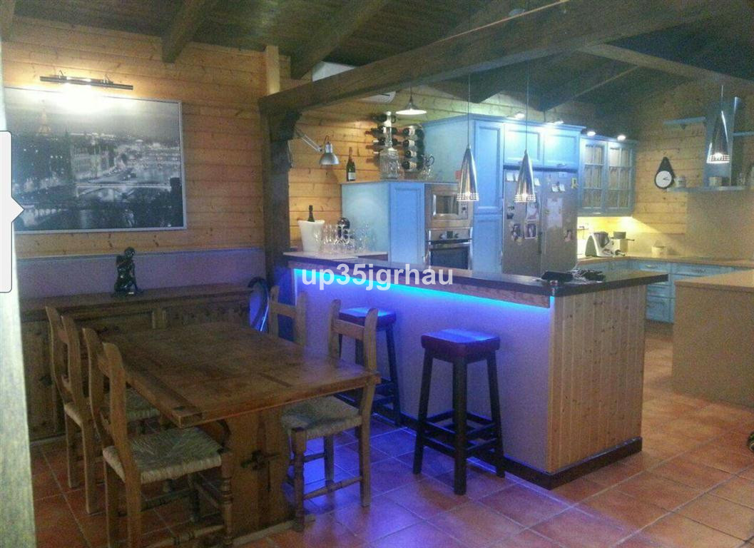3 Bedroom Apartment for Sale in Estepona — 3