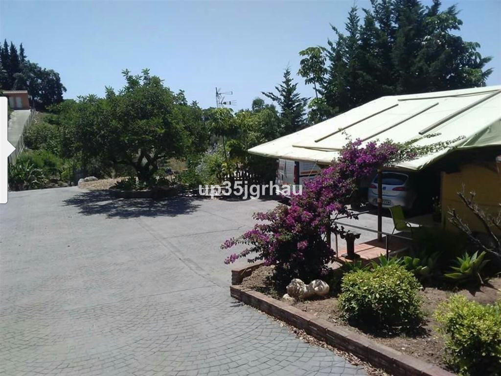 3 Bedroom Apartment for Sale in Estepona — 4