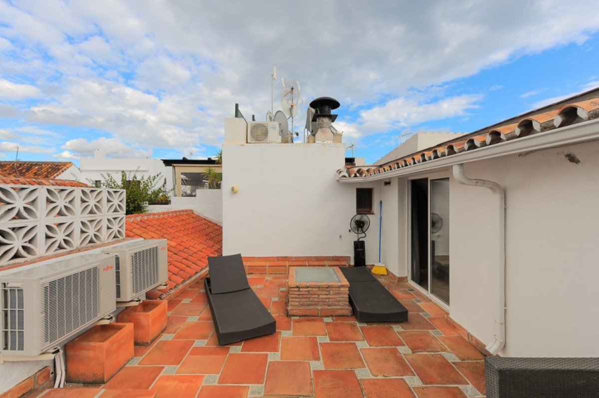 3 Bedroom Villa for Sale in Marbella — 3