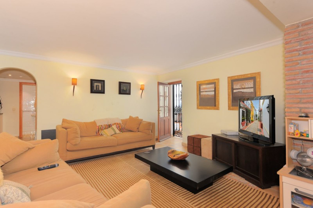 3 Bedroom Villa for Sale in Marbella — 5
