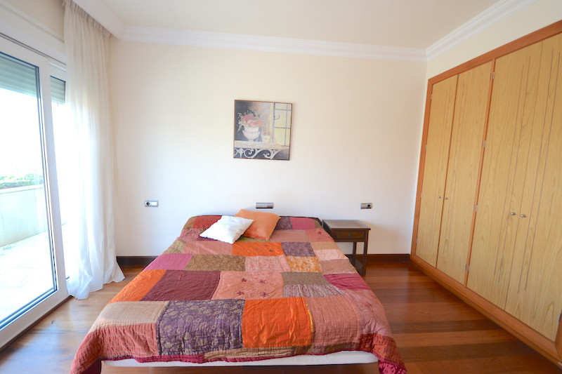 4 Bedroom Apartment for Sale in Puerto Banús — view 13