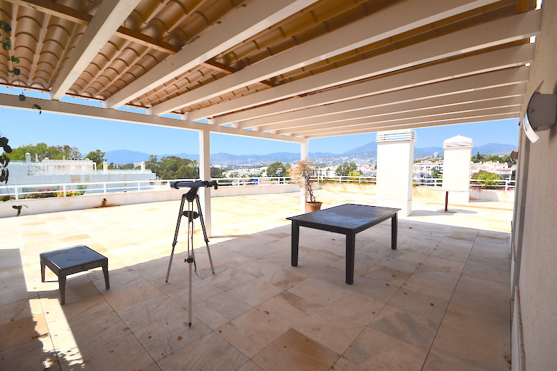 4 Bedroom Apartment for Sale in Puerto Banús — 6