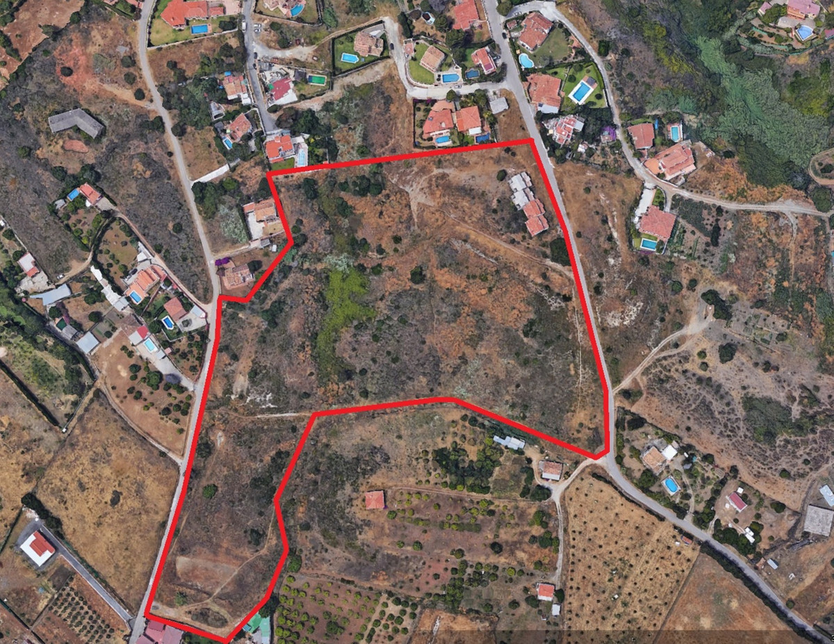 Plot for Sale in Estepona