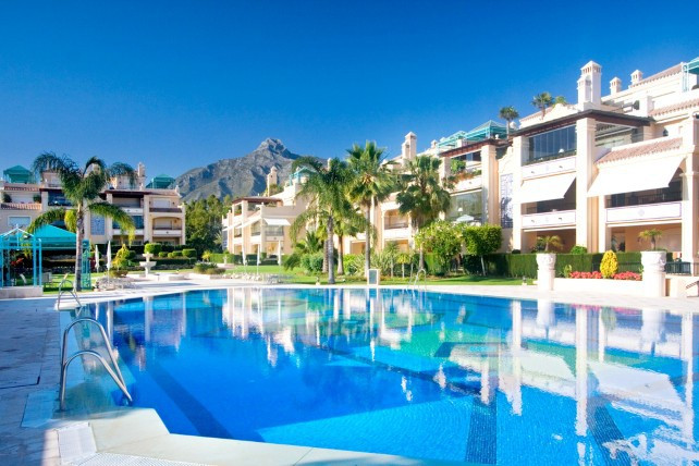 4 Bedroom Apartment for Sale in Marbella