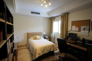 4 Bedroom Apartment for Sale in Marbella — 5