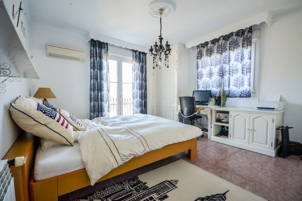 8 Bedroom Villa for Sale in Estepona — view 20