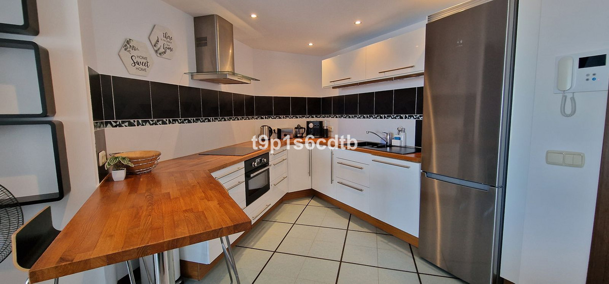 3 Bedroom Apartment for Sale in Puerto Banús — view 12