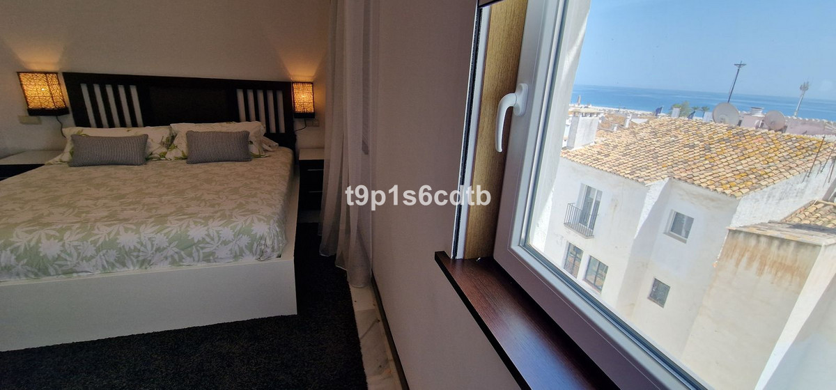3 Bedroom Apartment for Sale in Puerto Banús — view 13