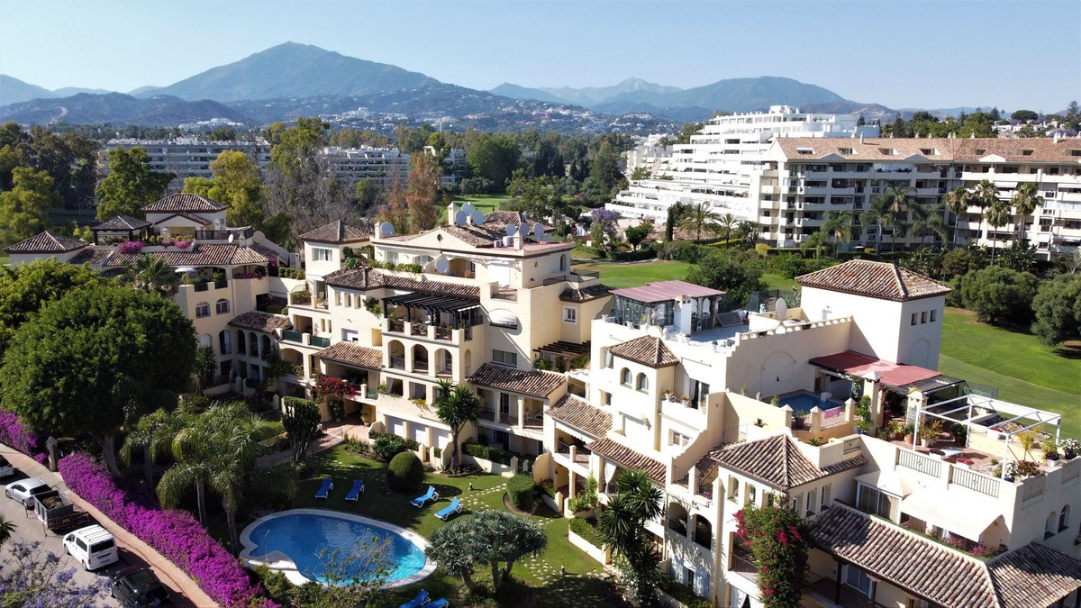 3 Bedroom Apartment for Sale in Guadalmina Alta