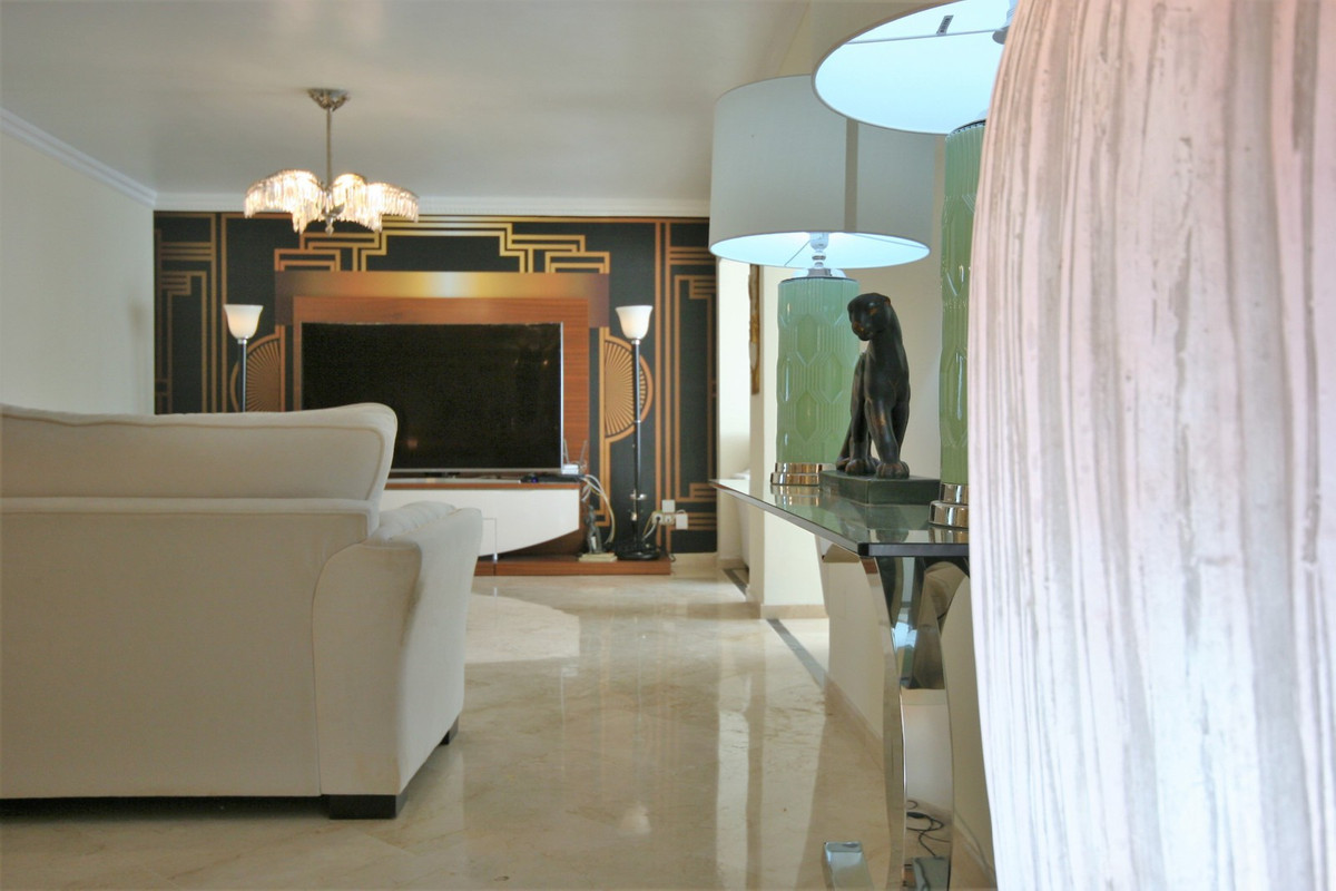 3 Bedroom Apartment for Sale in Guadalmina Alta — view 19