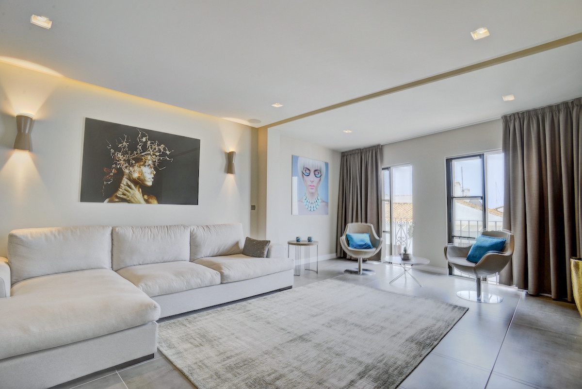 2 Bedroom Apartment for Sale in Puerto Banús — 6