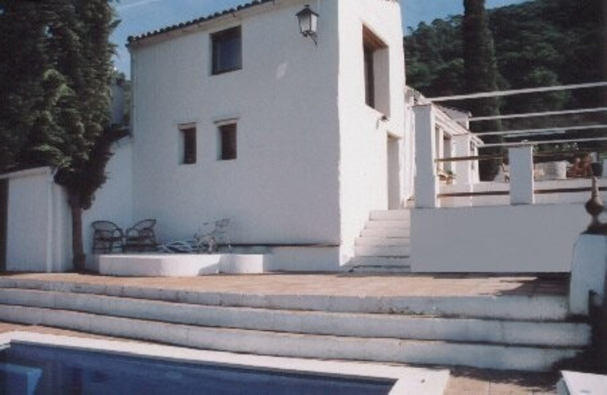5 Bedroom Villa for Sale in Estepona — 4