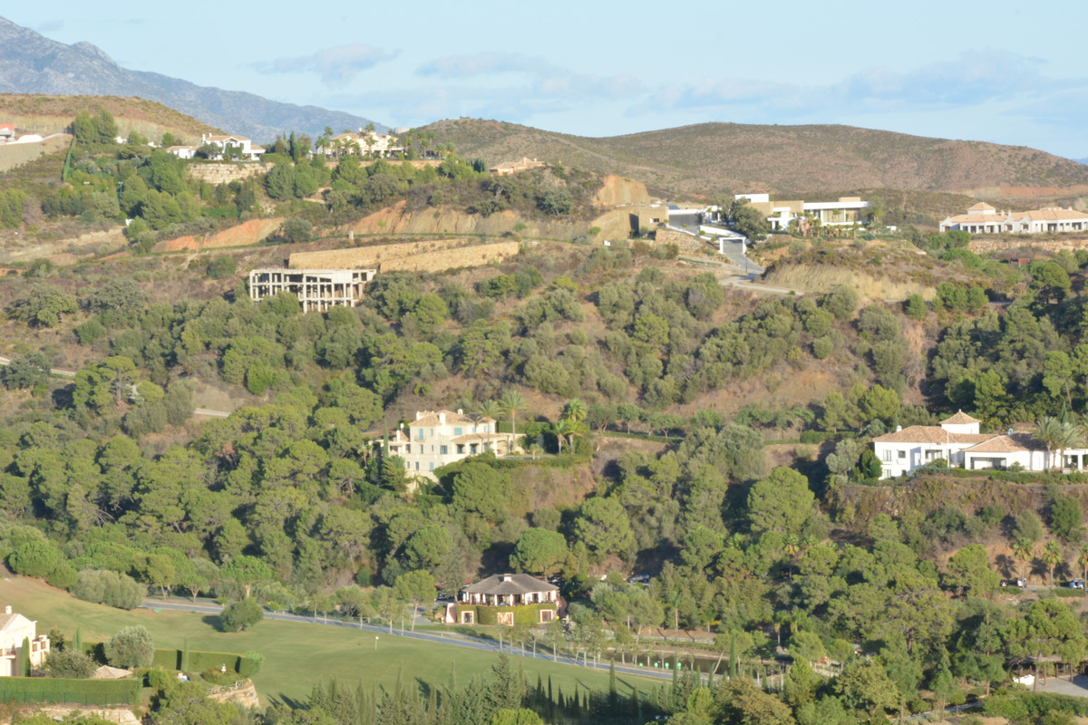 Plot for Sale in Benahavís