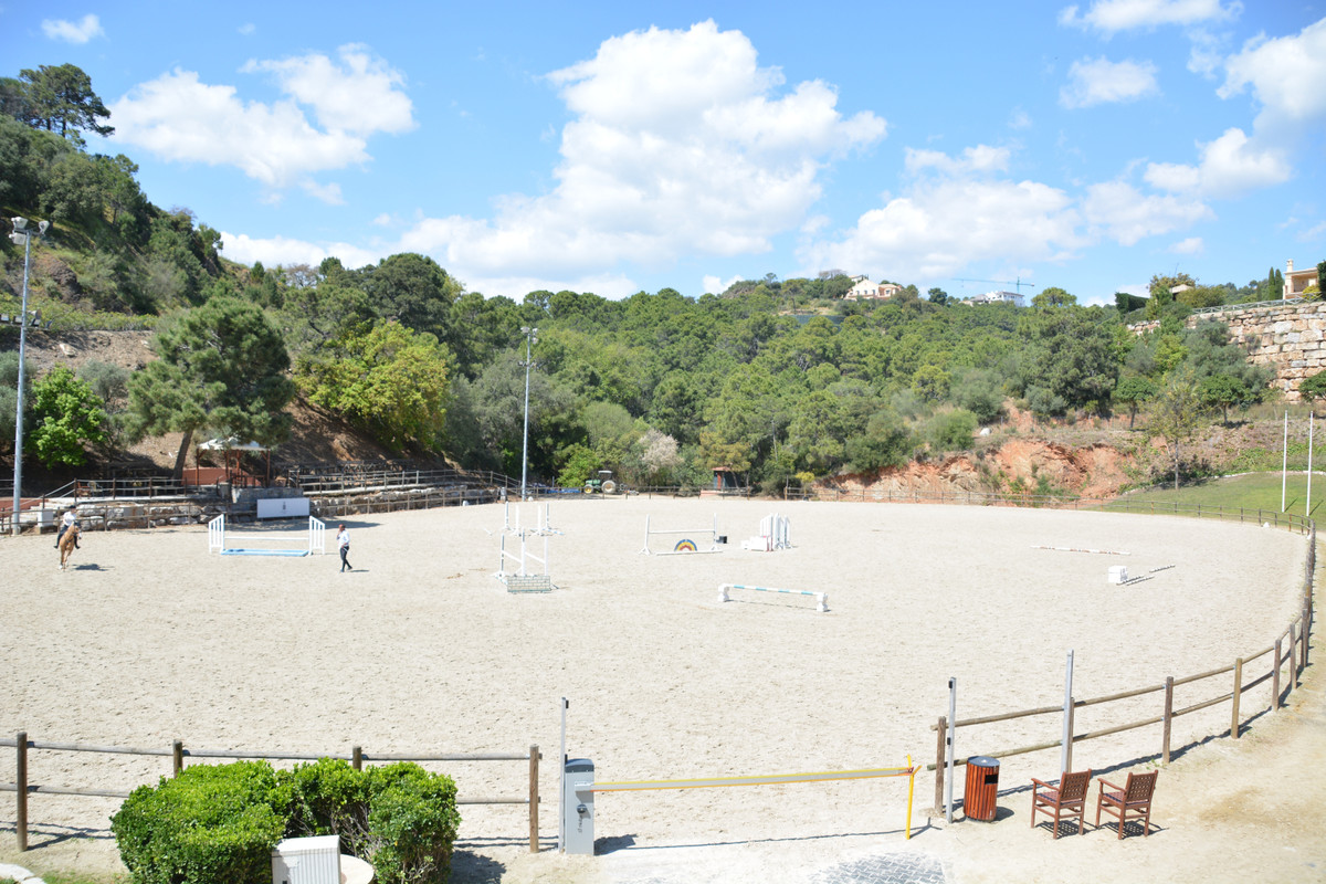 Plot for Sale in Benahavís — 8