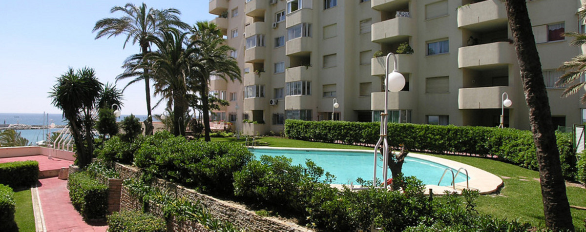 2 Bedroom Apartment for Sale in Estepona — 7