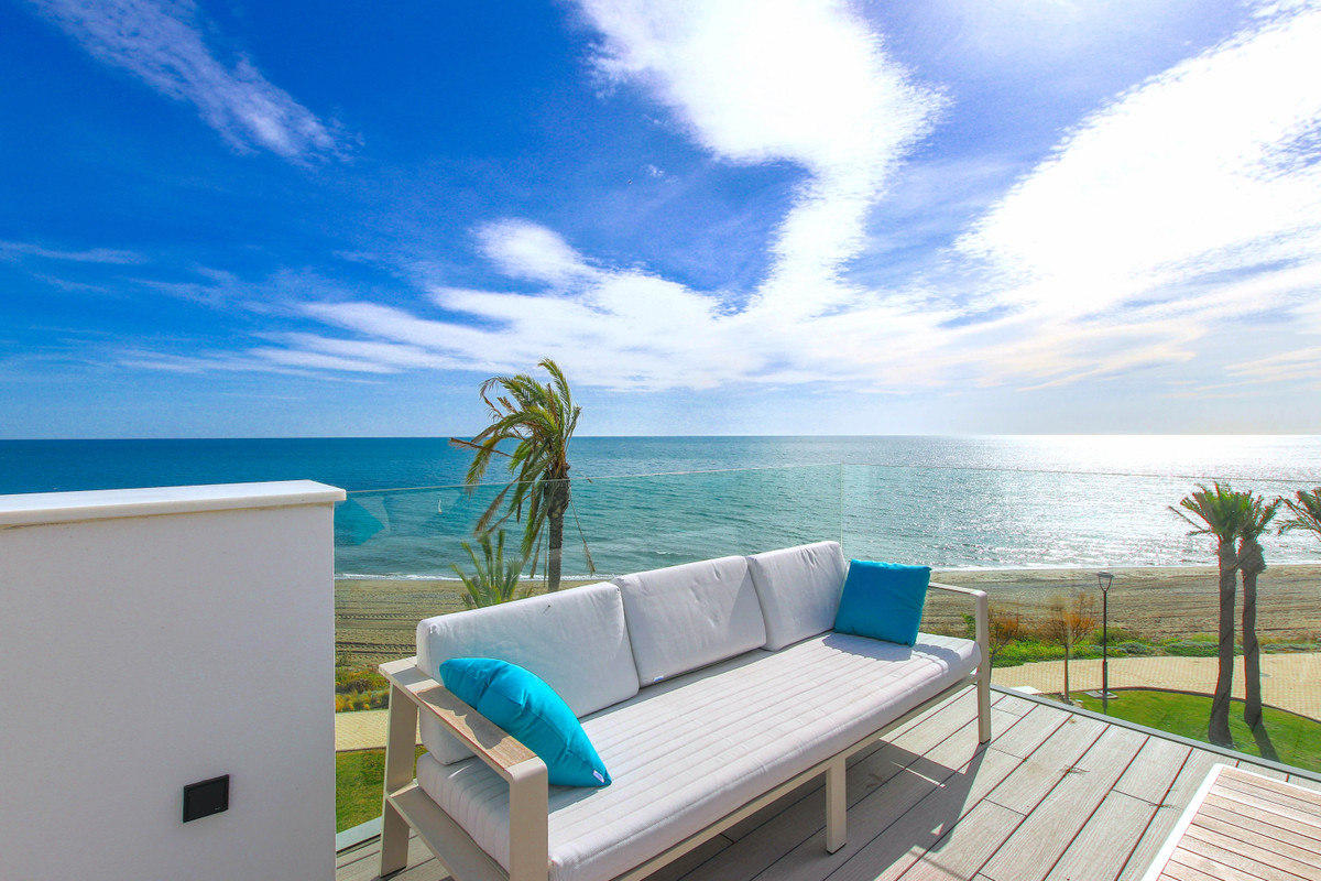 3 Bedroom Villa for Sale in Estepona — view 13
