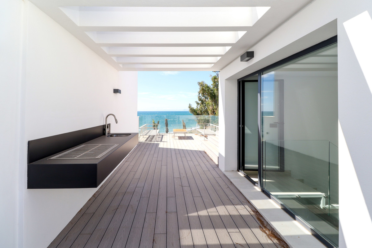 3 Bedroom Villa for Sale in Estepona — view 17